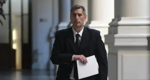 El ministro Olivares va a la Cámara de Diputados por el pedido de emisión de deuda externa