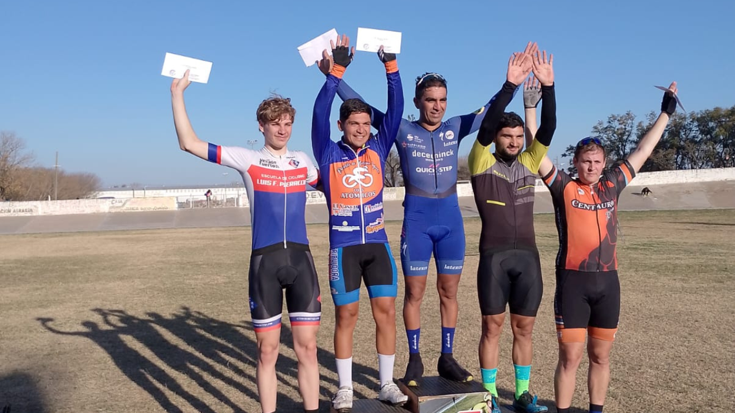 Ezequiel Villarrubia, ganador de la carrera final.