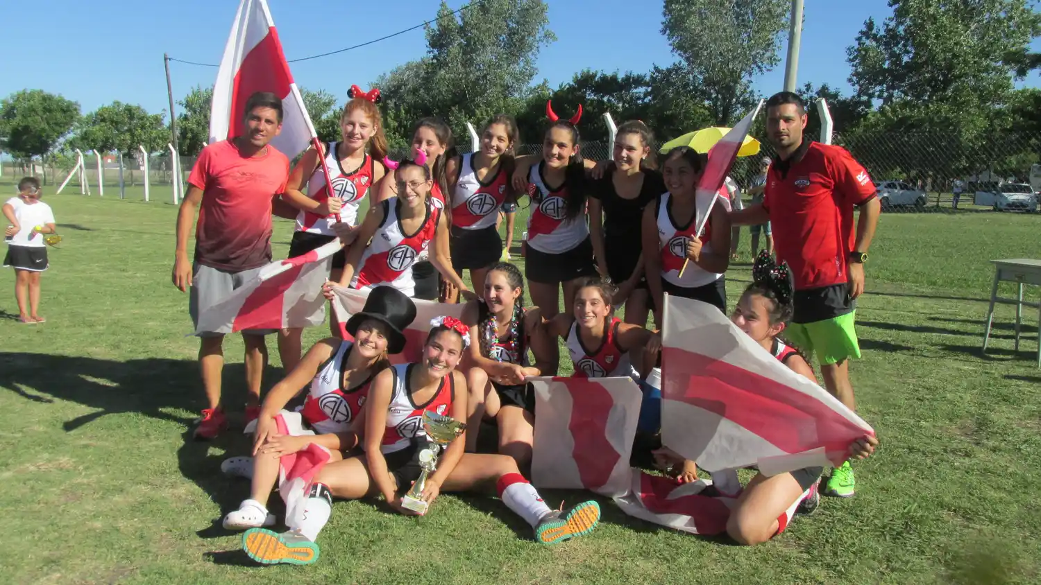 Atlético Hasenkamp campeón en categoría Sub 16 Hockey