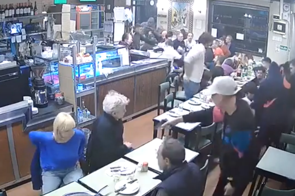 El hecho sucedió este miércoles, pasadas las 22, en el restaurante "Jaimito".