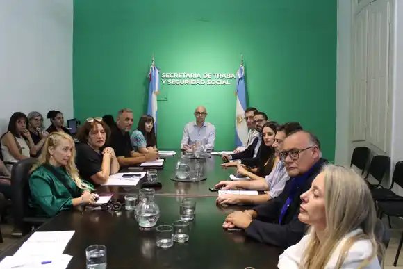 El gobierno mejora su propuesta salarial a los trabajadores estatales