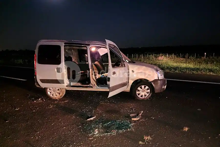 Anoche: volcó una camioneta en Susana y dos menores terminaron hospitalizados