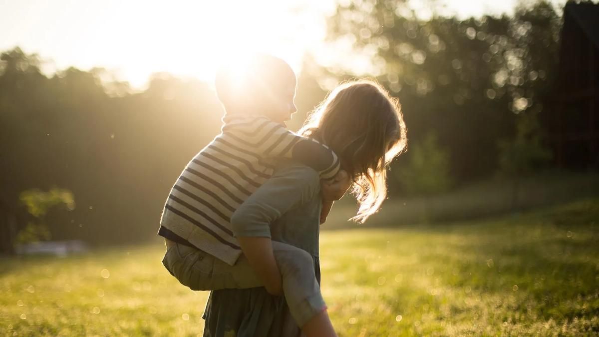 ¿Por qué se celebra hoy el Día del Hermano?