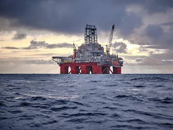 Tres petroleras líderes a nivel global comunicaron que no participarán de proyectos en las Islas Malvinas