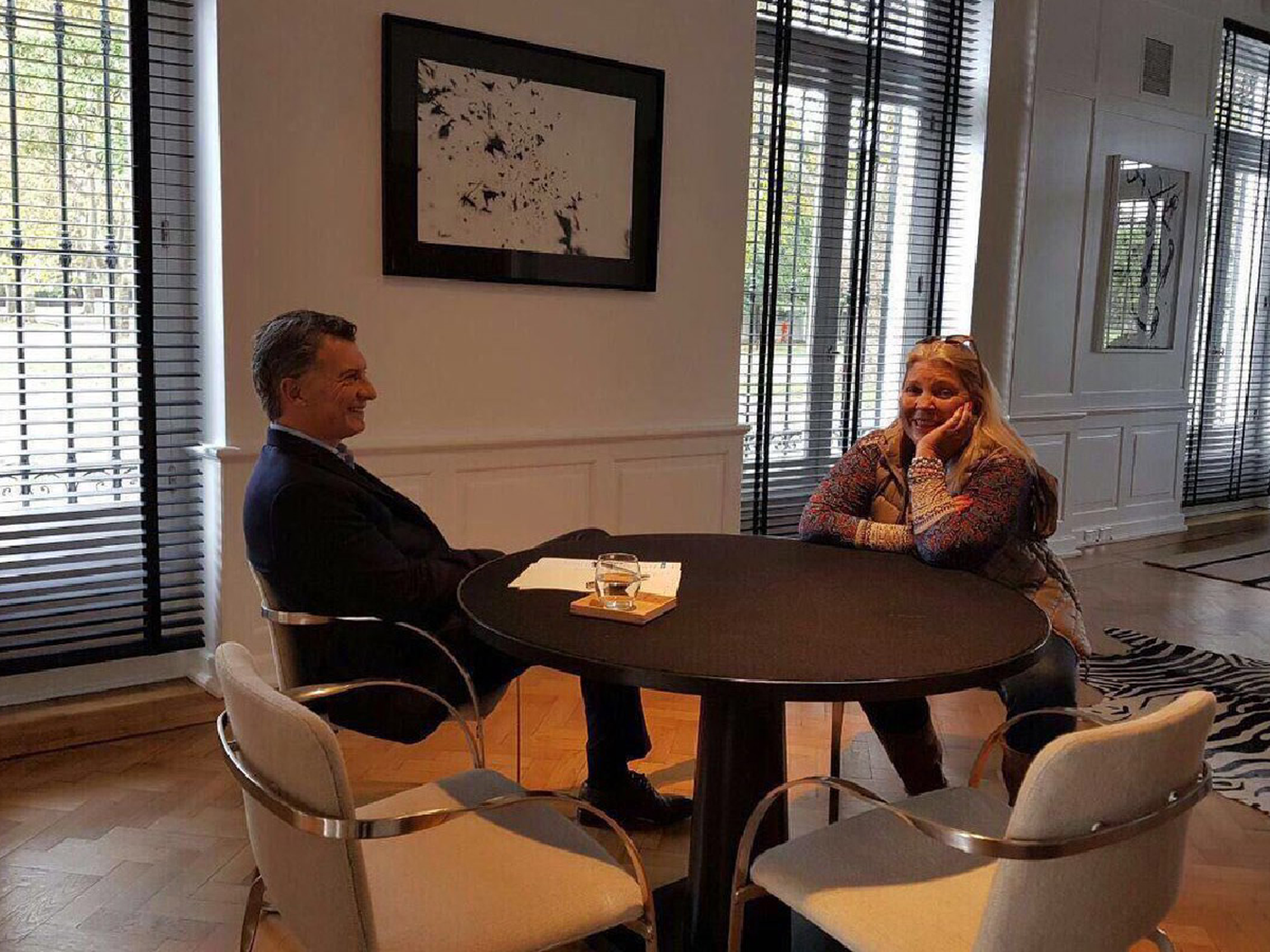 Carrió dice que sostiene a la República sin pedir cargos y elogia a Quintana y Lopetegui 