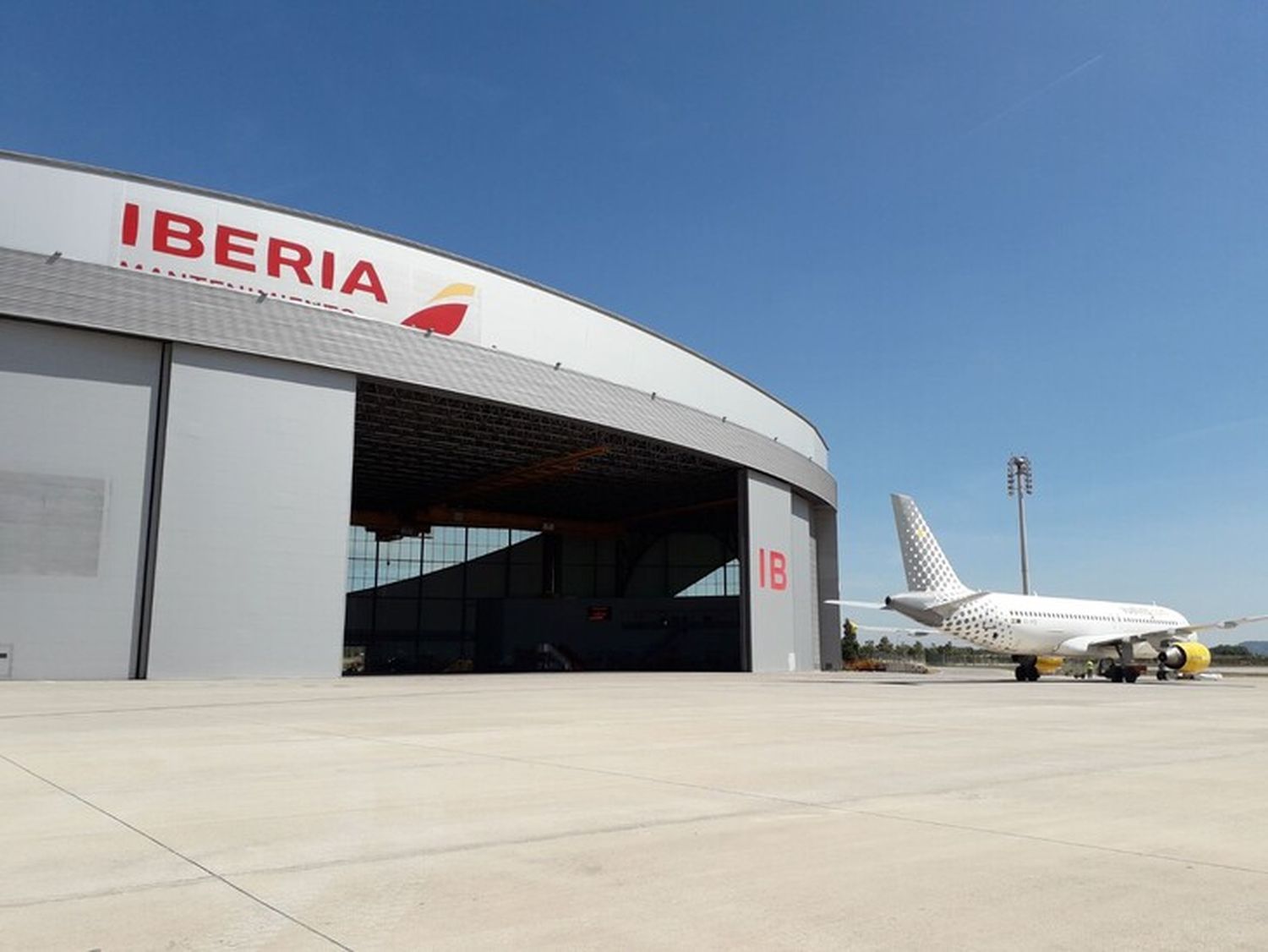 Iberia proveerá mantenimiento a la flota de Vueling