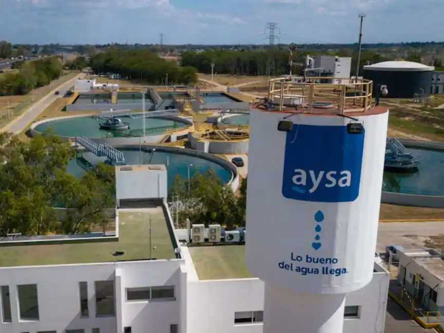 El Gobierno autorizó a AySA a cortar el agua por falta de pago en el marco del avance de su privatización