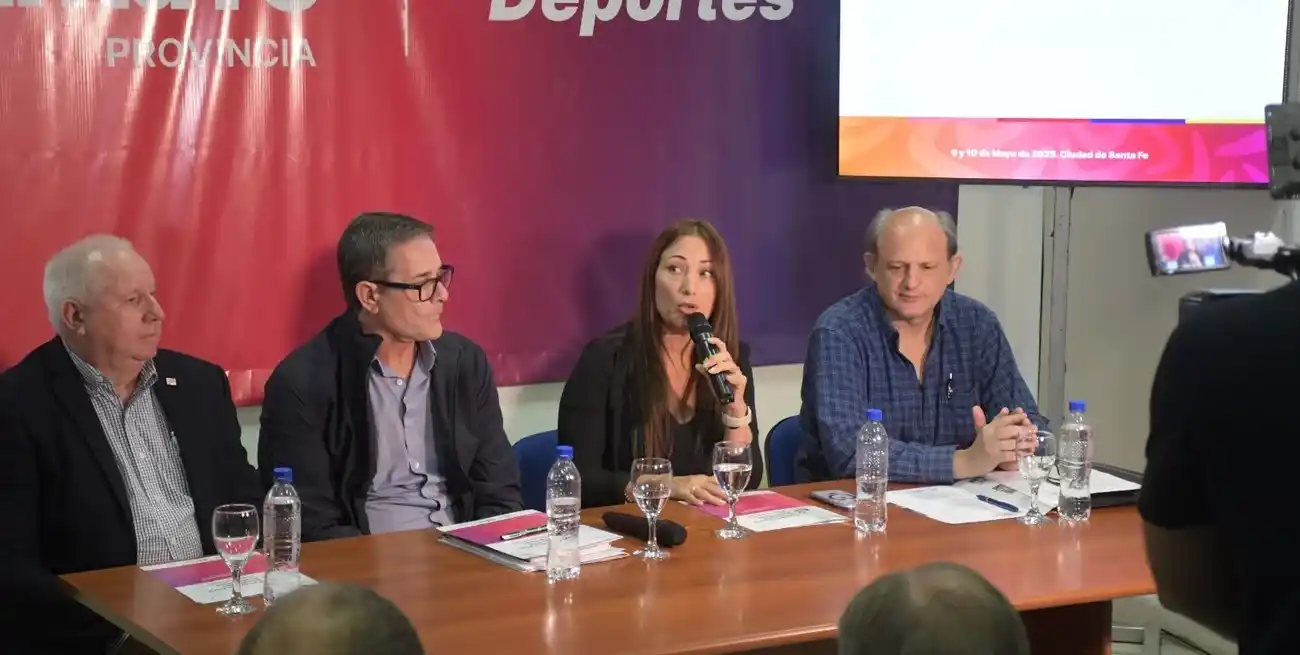 Lanzaron el 1° Congreso para Dirigentes Deportivos de Santa Fe. Foto: Luis Cetraro