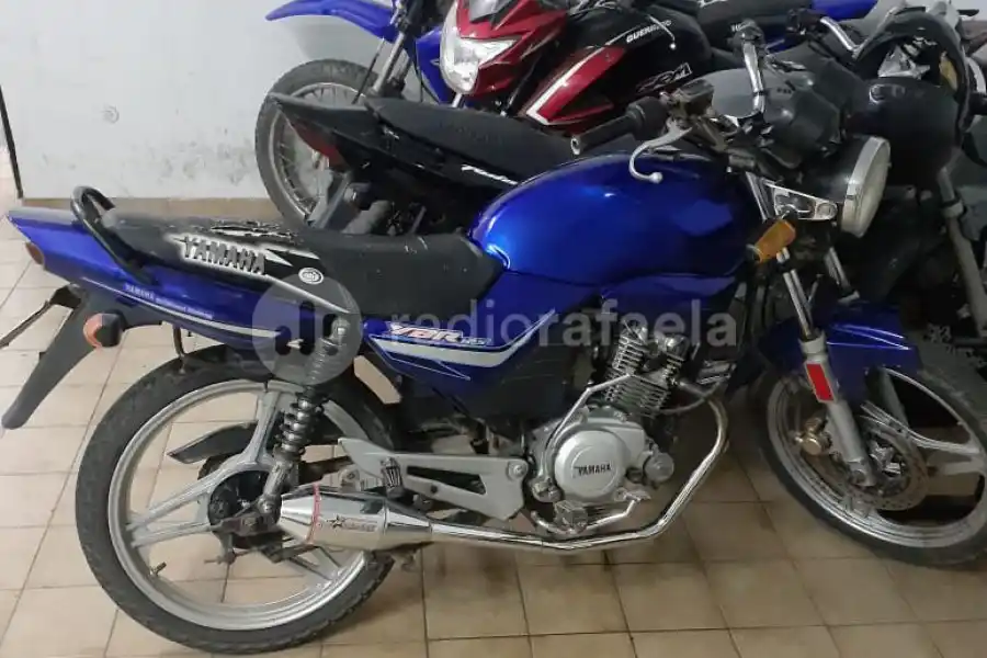 Fue a la cancha y le terminaron secuestrando la moto