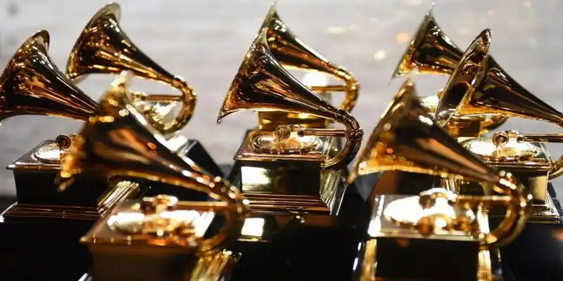 ¡POR LA ÓMICRON! Posponen ceremonia de los Grammy 2022