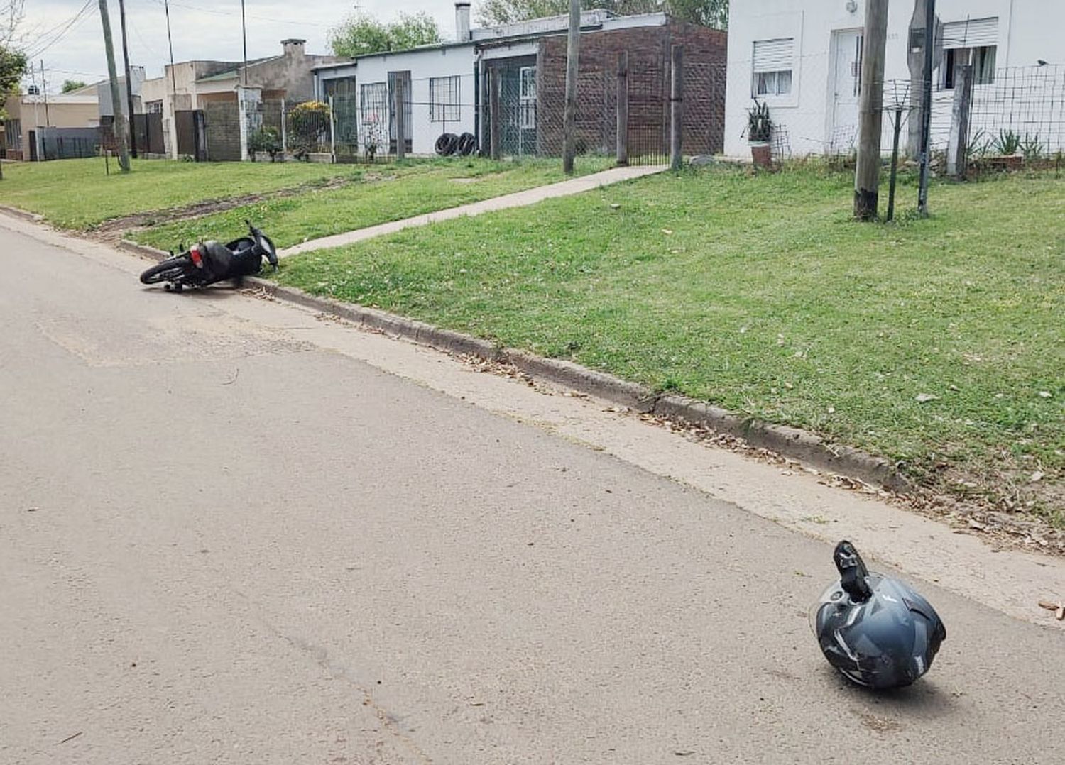 Trasladaron a Concordia a un motociclista accidentado en San Salvador