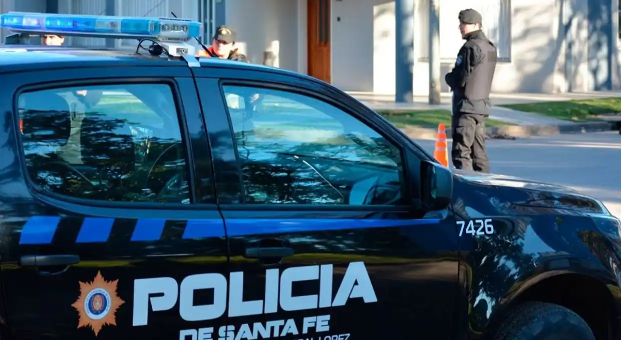 Balearon el frente de una vivienda en Rosario
