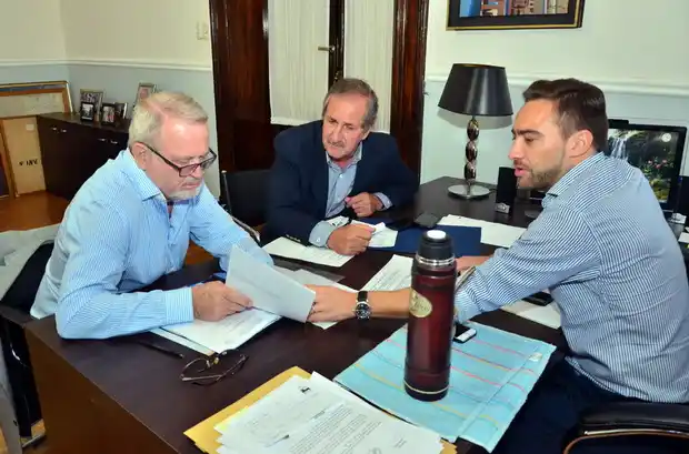 Inundaciones: articulan medidas para asistir a productores 