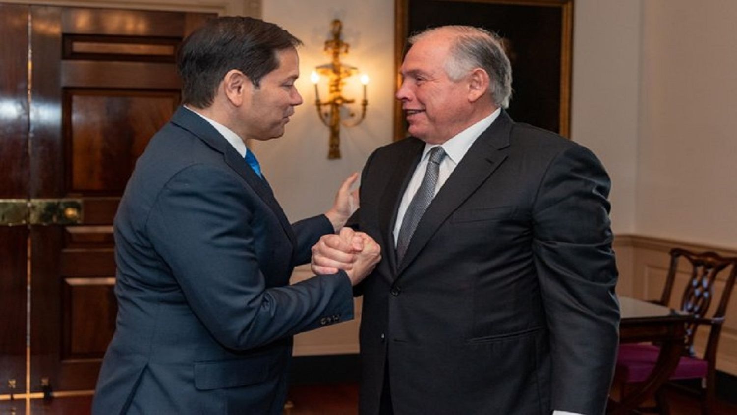 Asilados en la embajada y la democracia en Venezuela: foco del  encuentro entre cancilleres de Argentina y EE. UU.