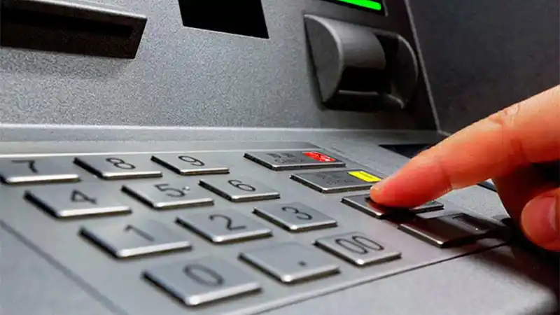 Extracción de dinero de cajeros: Cuánto costará y cuándo seguirá siendo gratis