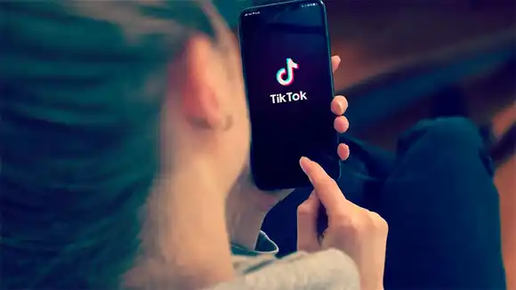 MACABRO RETO DE TIKTOK: «el Blackout challenge» cobró la vida de una pequeña en Italia