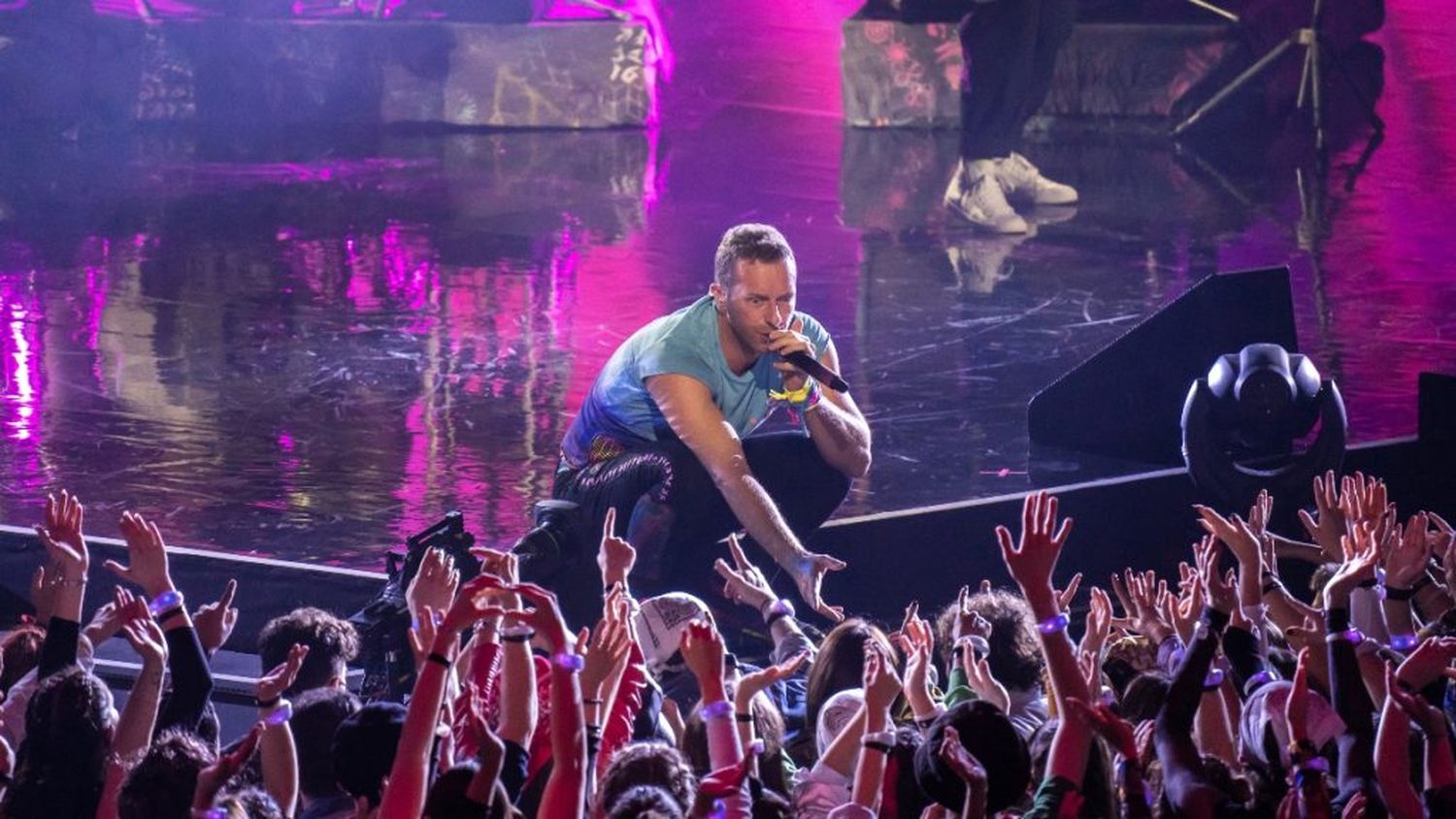 Cómo es el estado de salud de Chris Martin, el cantante de Coldplay: qué pasará con sus conciertos en Argentina