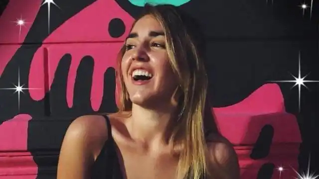 La ascendente July Abril presenta oficialmente "Convénceme"
