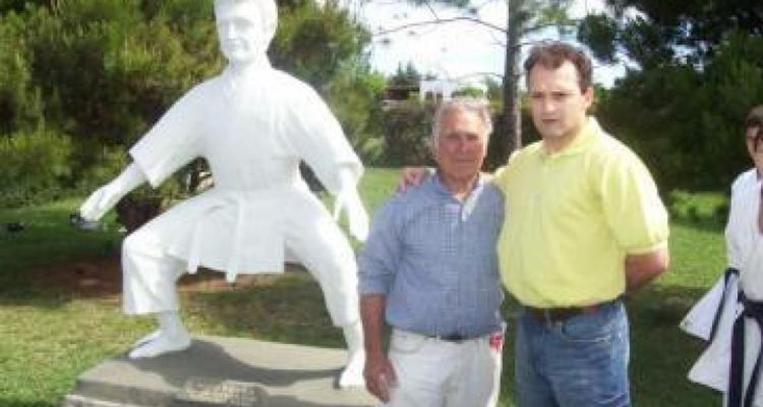 Particular reconocimiento a Héctor Barcala
