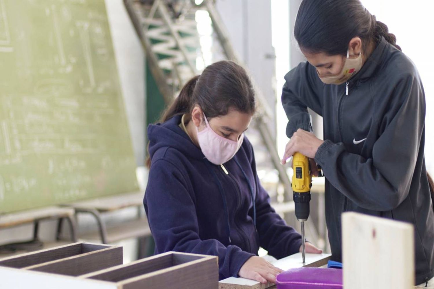 Escuelas técnicas  y agrotécnicas de  Entre Ríos recibirán aportes para sus  residencias