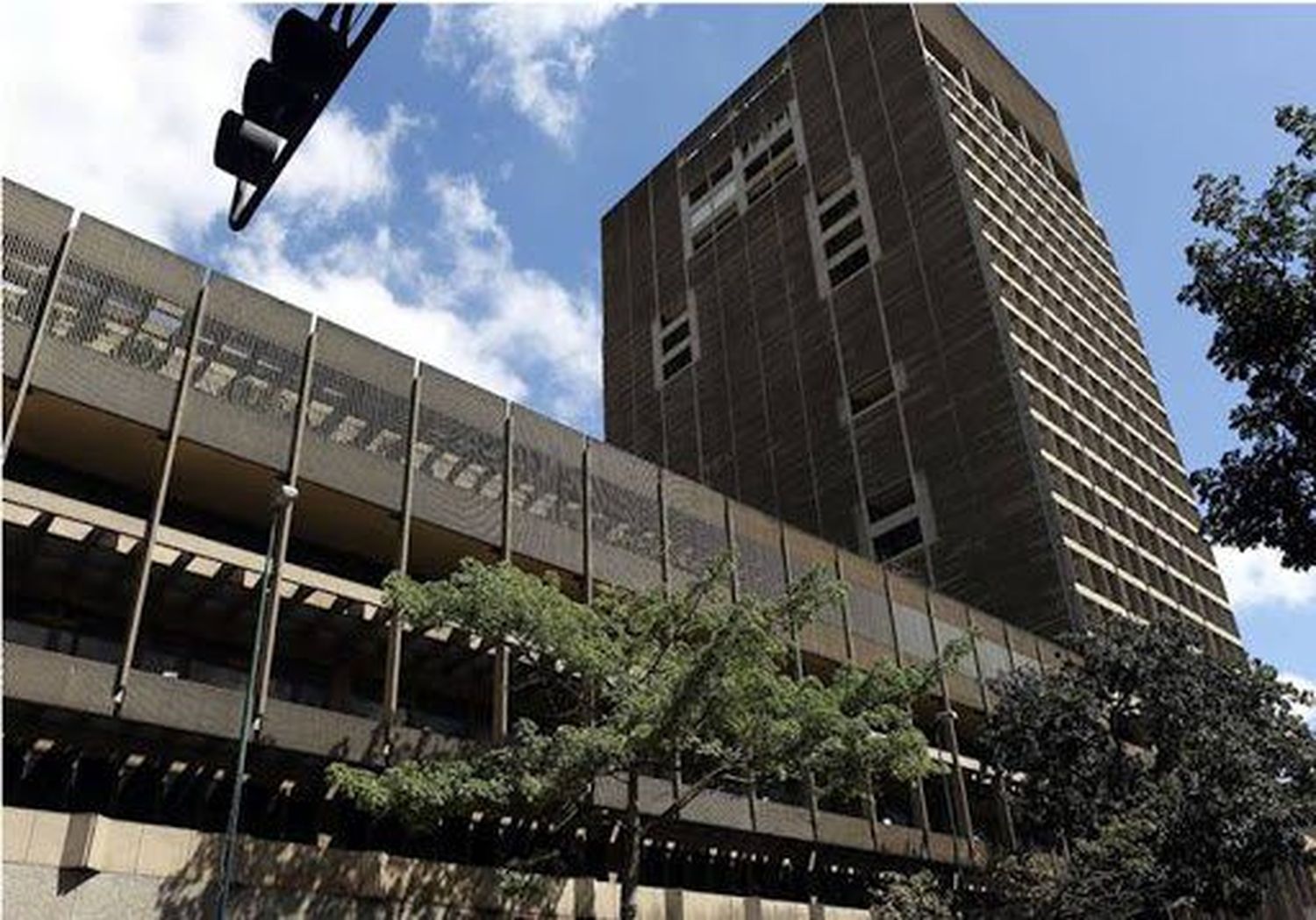 ¡FRENAZO!: BCV anuncia aumento en la oferta de divisas para esta semana