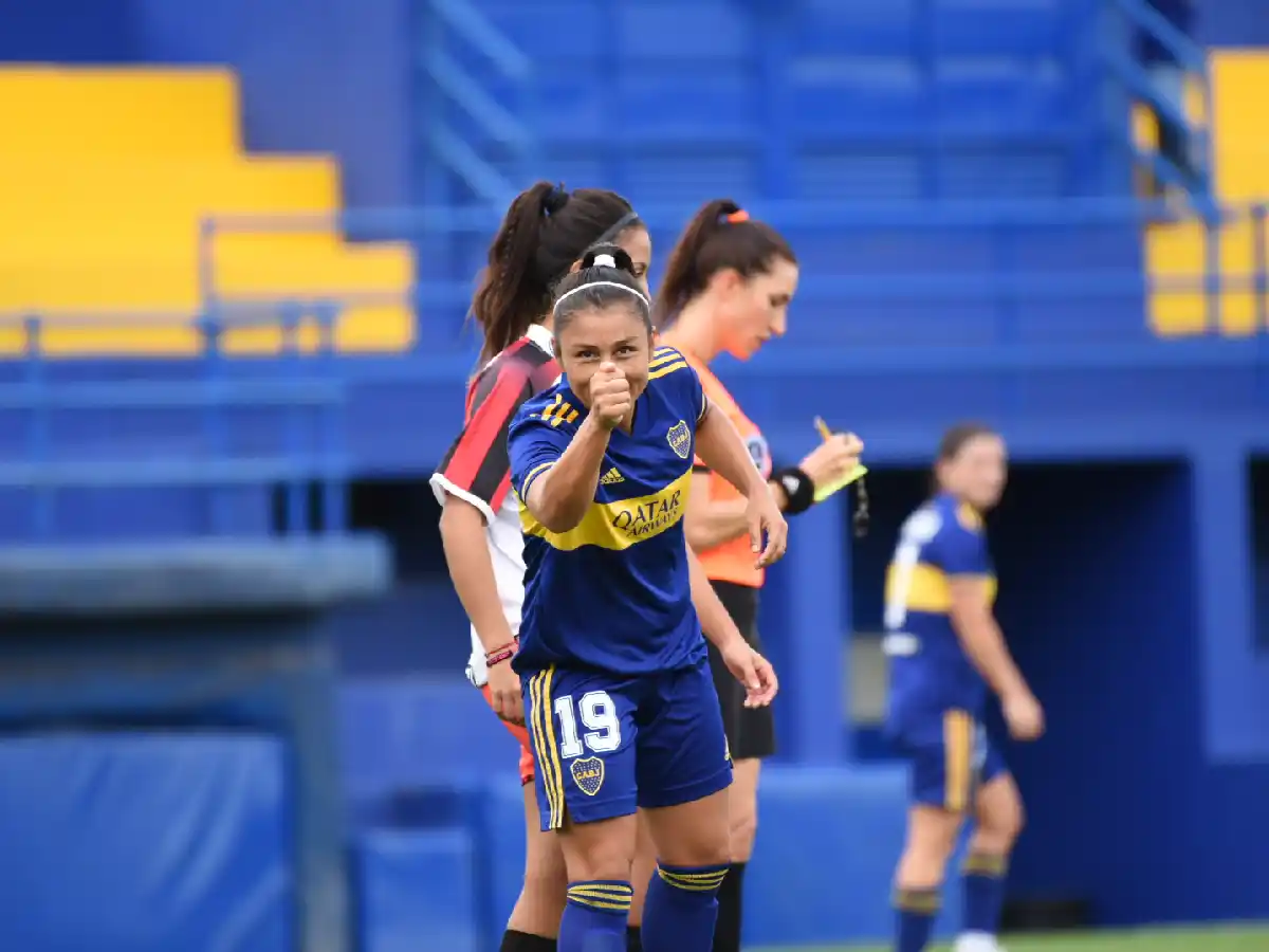 Las chicas de Boca estrenaron su título con una goleada