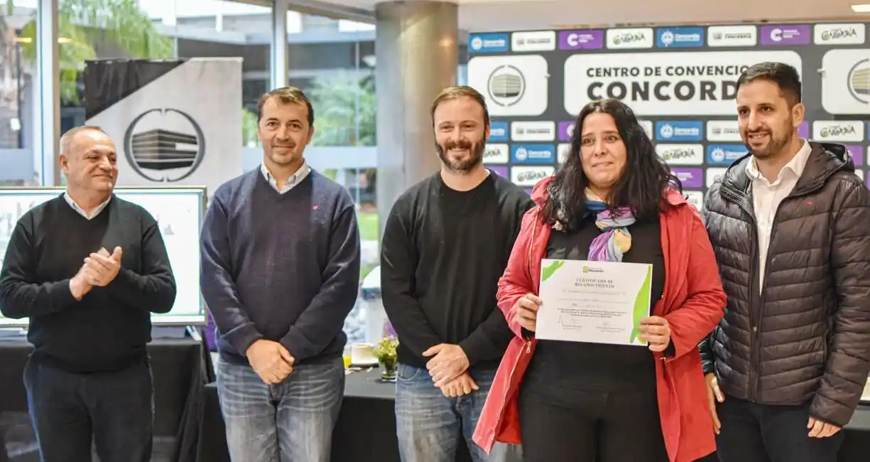 Reconocimiento a docentes que llevan adelante el programa de voluntariado escolar