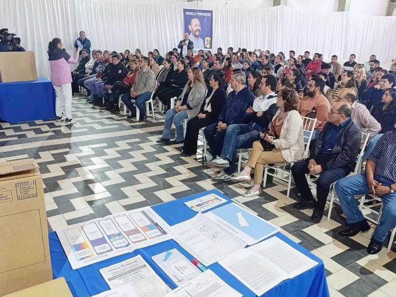 BUP: el vicegobernador Solís visitó Ibarreta
para una nueva jornada de capacitación