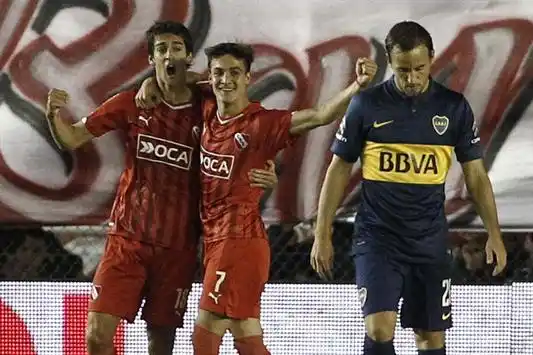 Boca le empató a Independiente y sigue solo en lo más alto 