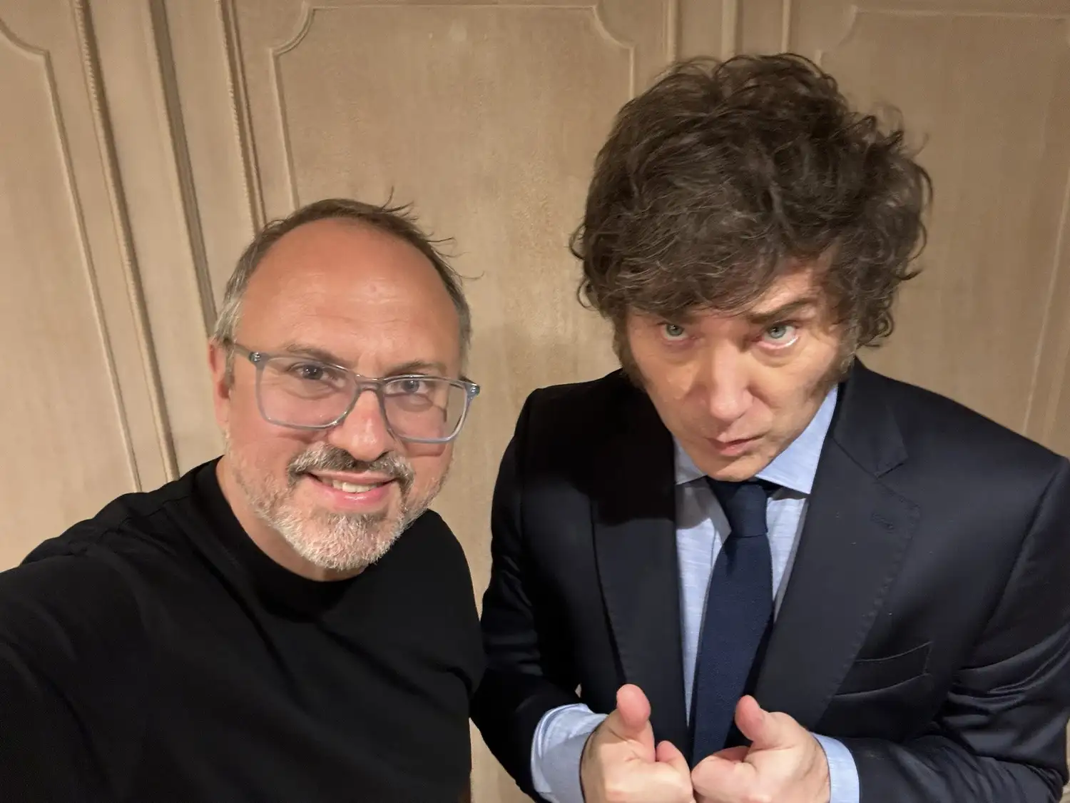 Diego Valenzuela junto a Javier Milei
