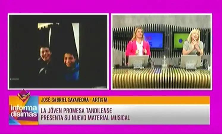 Con solo 12 años presenta su material discográfico