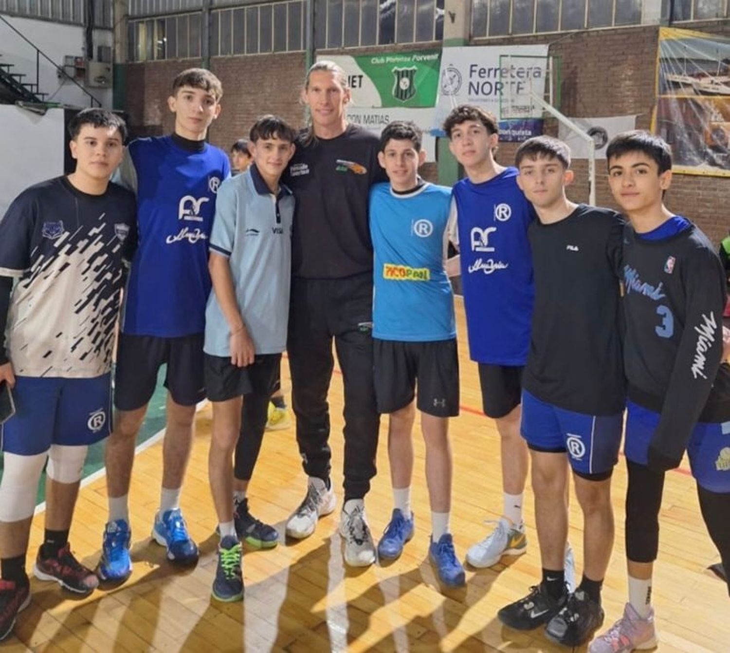 Con la presencia de Walter Herrmann se realizó un Campus Deportivo