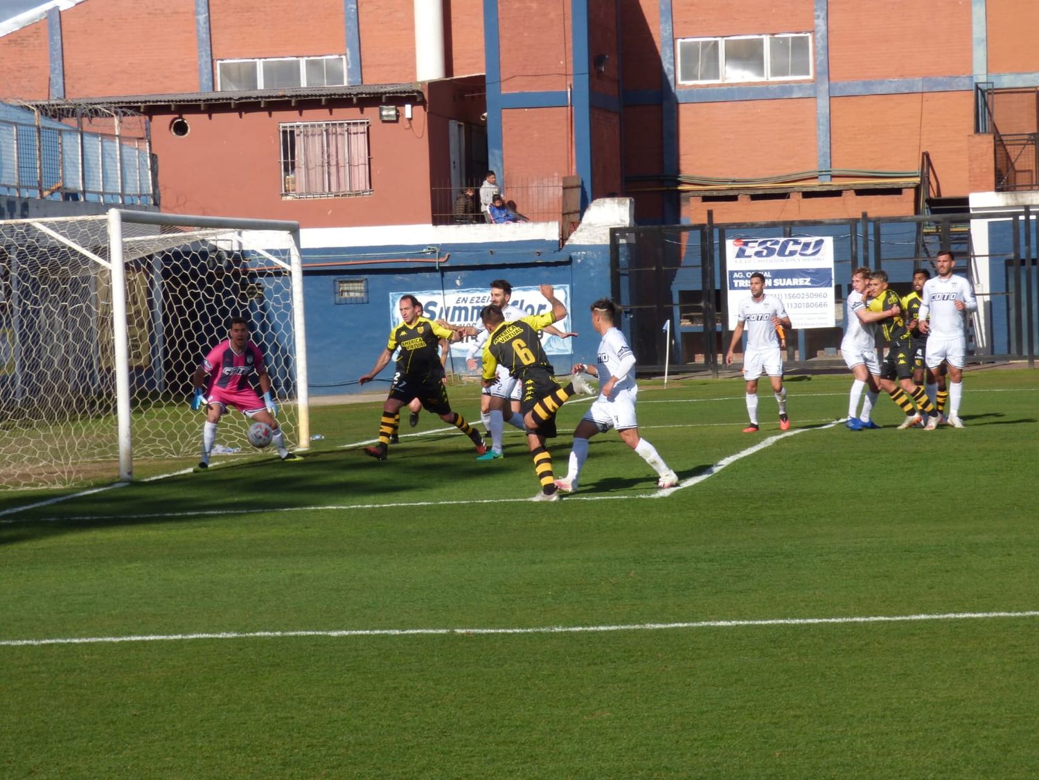 Santamarina comenzó una nueva etapa con otra derrota que lo relega en la tabla