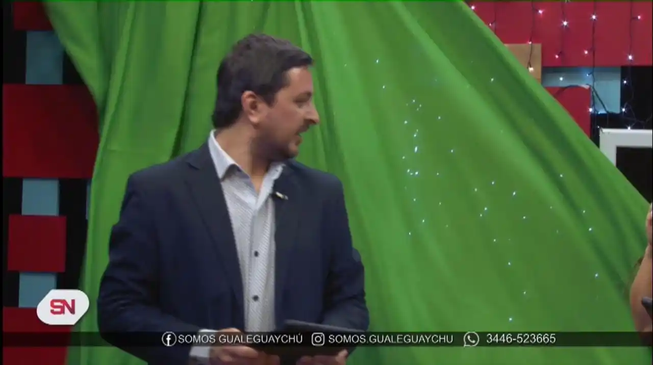 Video: El blooper en vivo con la escenografía del noticiero local que se hizo viral