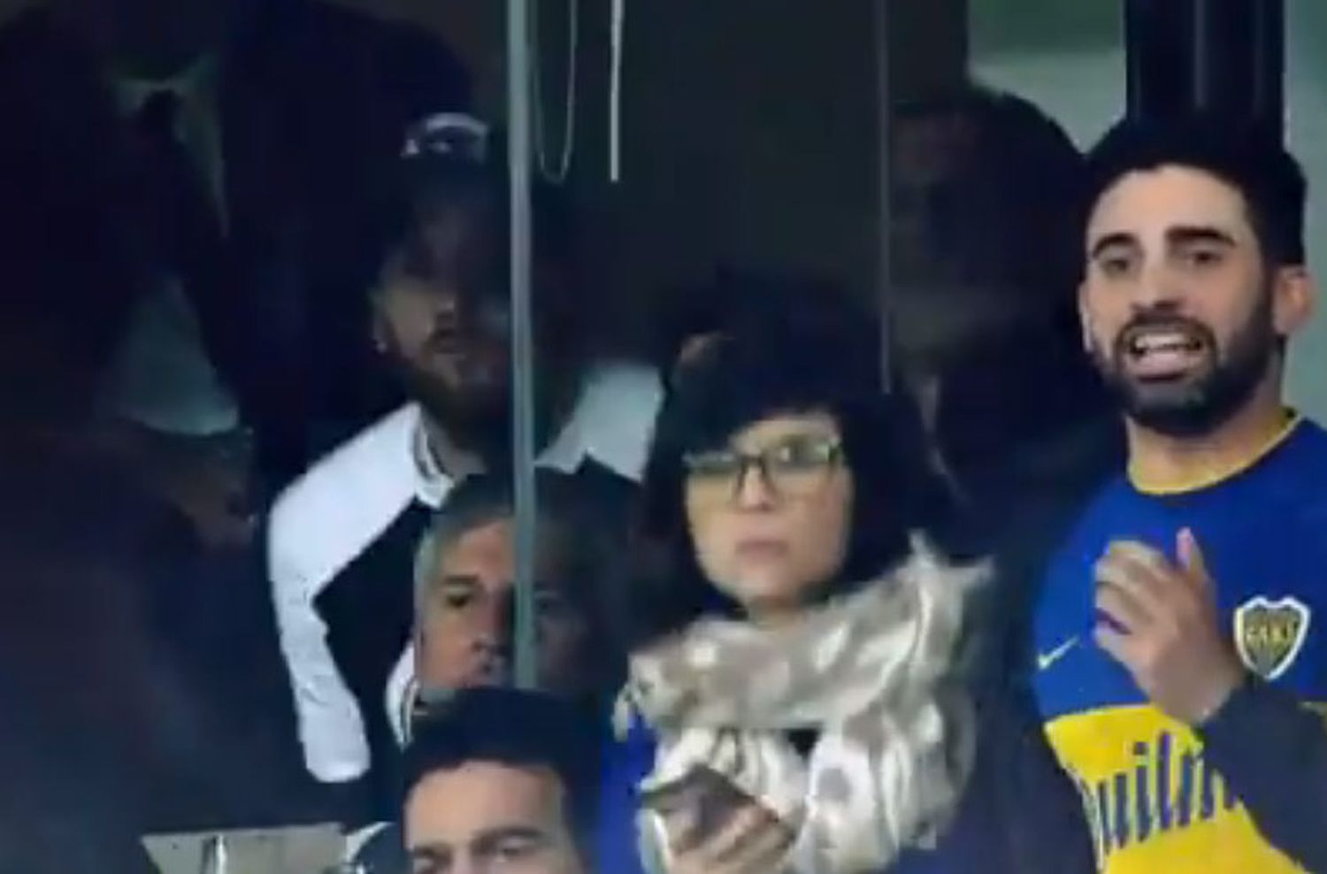 Una cámara capturó la reacción de Messi tras el gol de Benedetto a River
