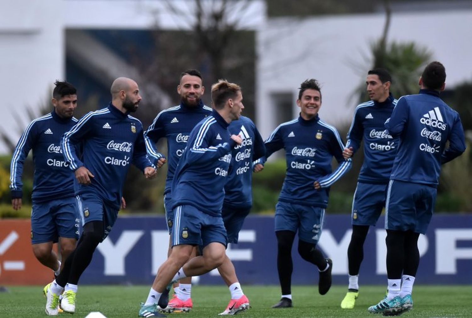 Todos los partidos tocan el interés de la selección argentina