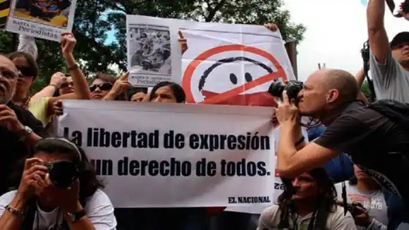 DE LA CUBANIZACIÓN de los medios a otra reforma de la Ley Resorte: opositores denuncian  maniobra de Maduro