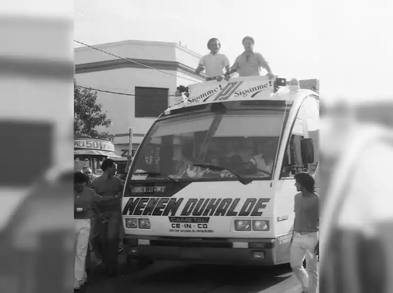 Duhalde venderá el "Menemóvil" y con el dinero recorrerá la Provincia de cara a 2019