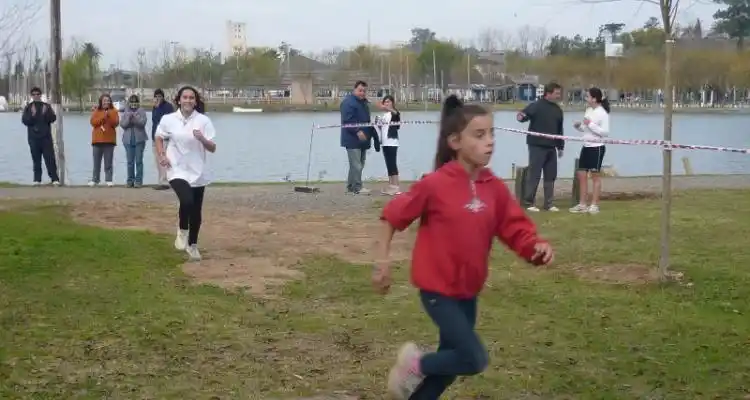 Maratón infantil en Pescadores