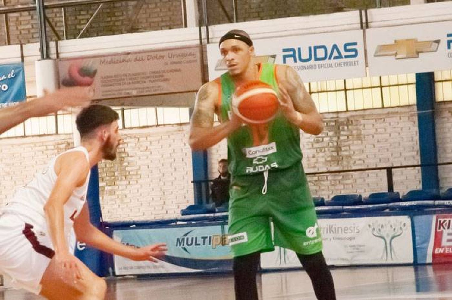 A Estudiantes se  le escapó un juego  increíble ante Lanús
