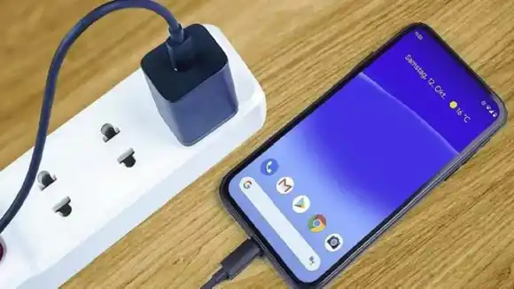 ¡CUIDADO CON LOS CELULARES Y LA ENERGÍA! Muchacha de 17 años muere tras recibir una descarga eléctrica en Aragua