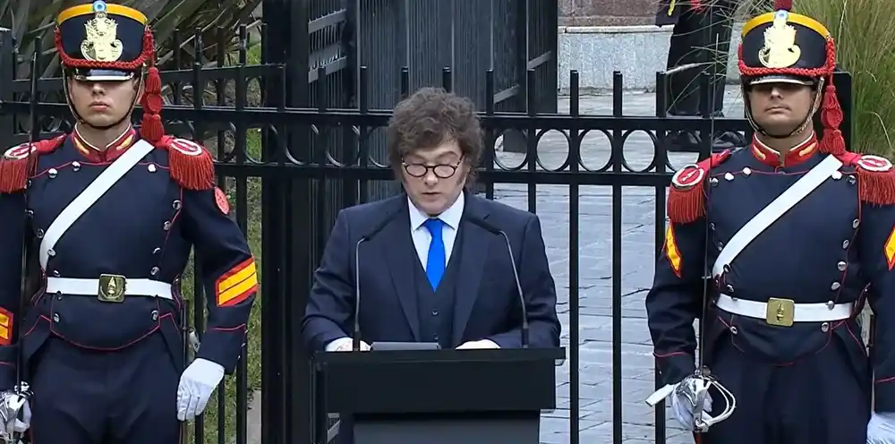 Javier Milei encabezó en Retiro el acto oficial a 44 años de Malvinas