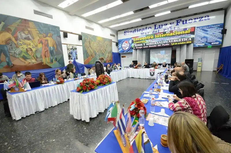 Concluyó el encuentro internacional sobre "Crisis y Soberanía energética"