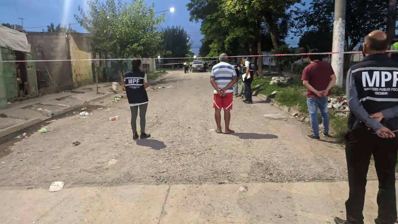 Tocó el timbre de una casa y le pegó tres tiros a quien lo atendió