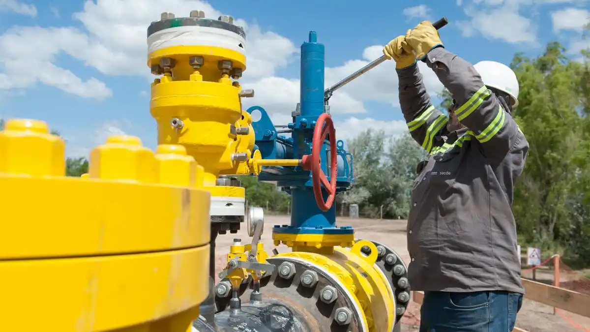 El gasoducto Mercedes-Cardales ya comenzó a transportar gas