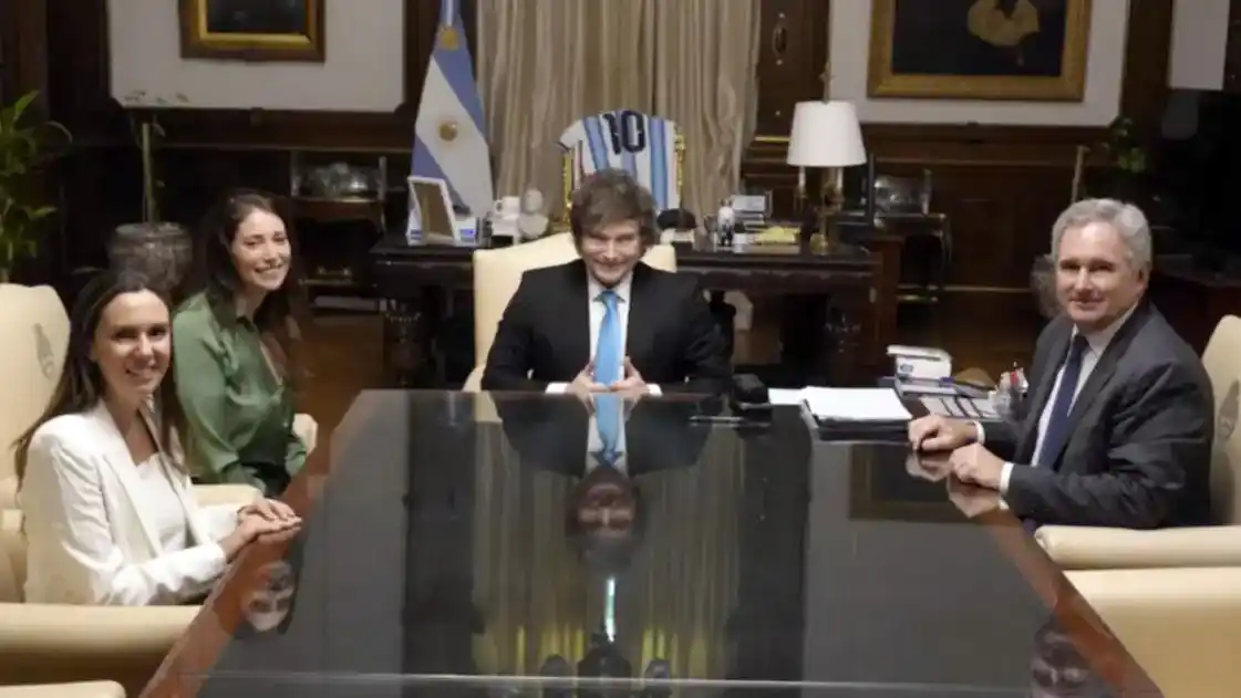 Milei recibió a Elisa Trotta en Casa Rosada en medio de la transición política en Venezuela