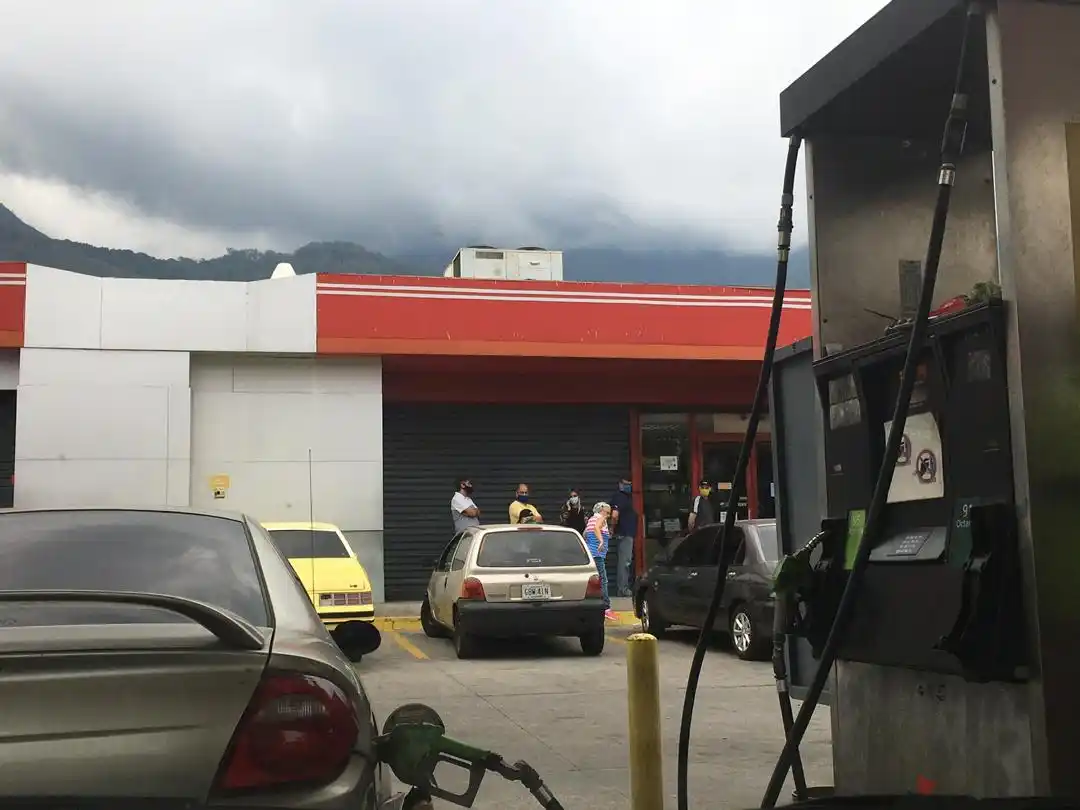El falso esquema de la gasolina