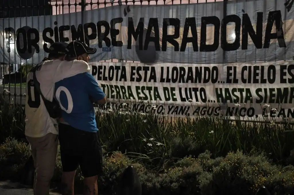 Comenzó el velatorio de Diego Armando Maradona