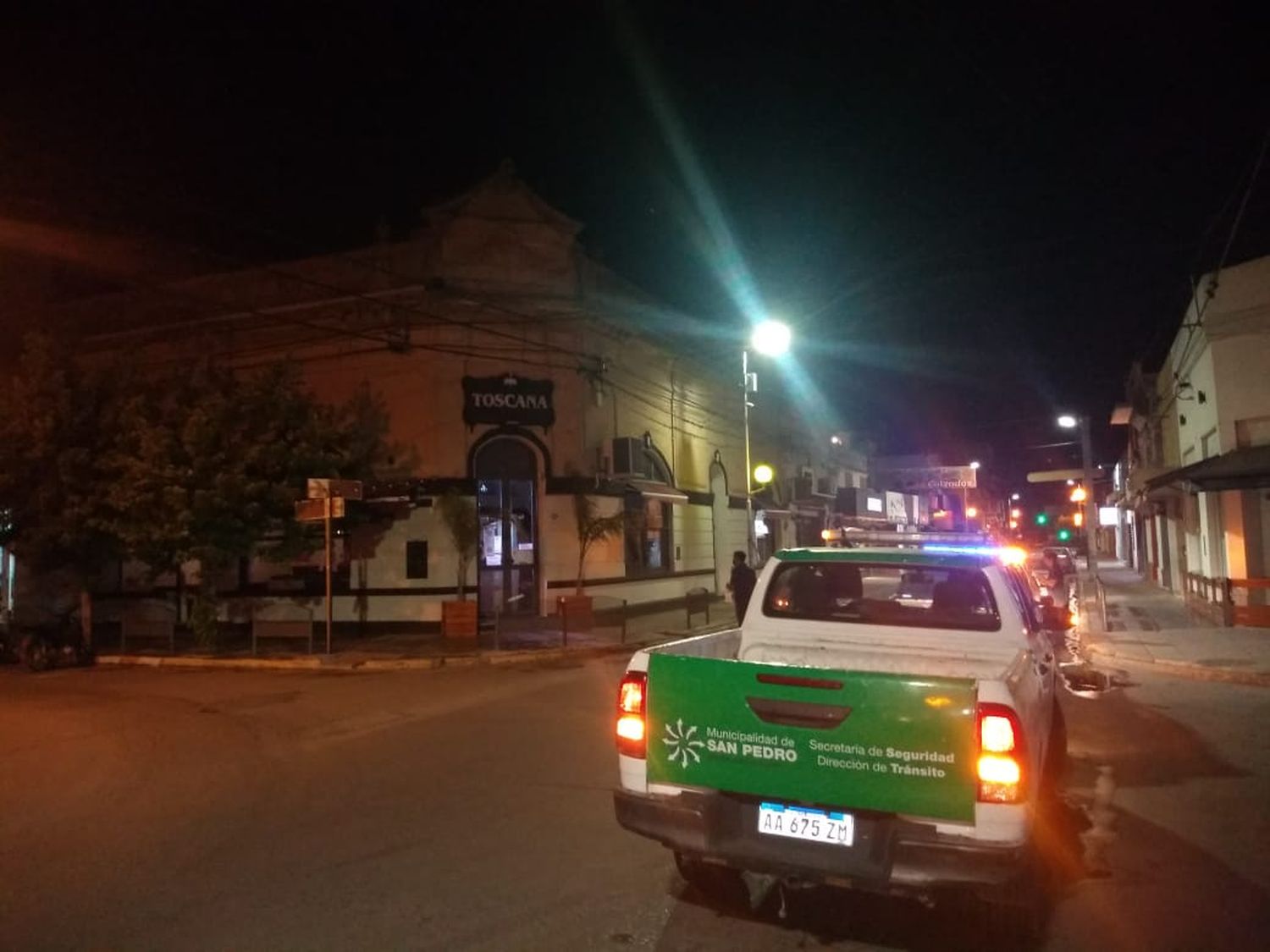 Bares y restaurantes pueden abrir hasta las 3 de la mañana