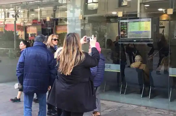 El dólar en Mar del Plata termina una semana agitada